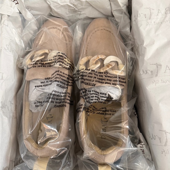 Kind Words Women's Tan Slip-On Sneakers - Picture 2 of 4